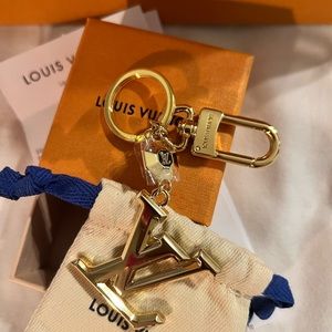 Louis Vuitton Facette Bag Charm & Key Holder NEW
